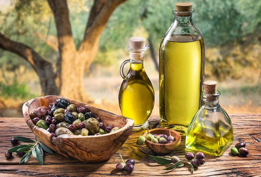 مع اقتراب موسم الجني: تراجع صابة زيت الزيتون ومشاكل فتح المعاصر تصعب اقتحام الأسواق الإفريقية